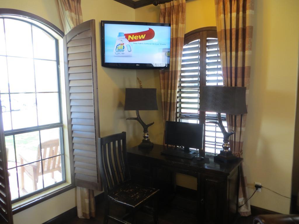 Hotel Texas Cuero Bagian luar foto